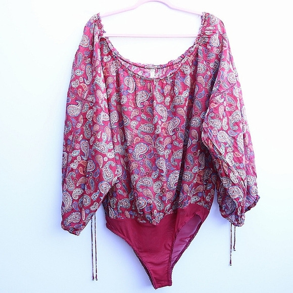 FREE PEOPLE Sundown Rust Red Paisley Print Off-the-Shoulder Bodysuit, Large - Picture 2 of 7
